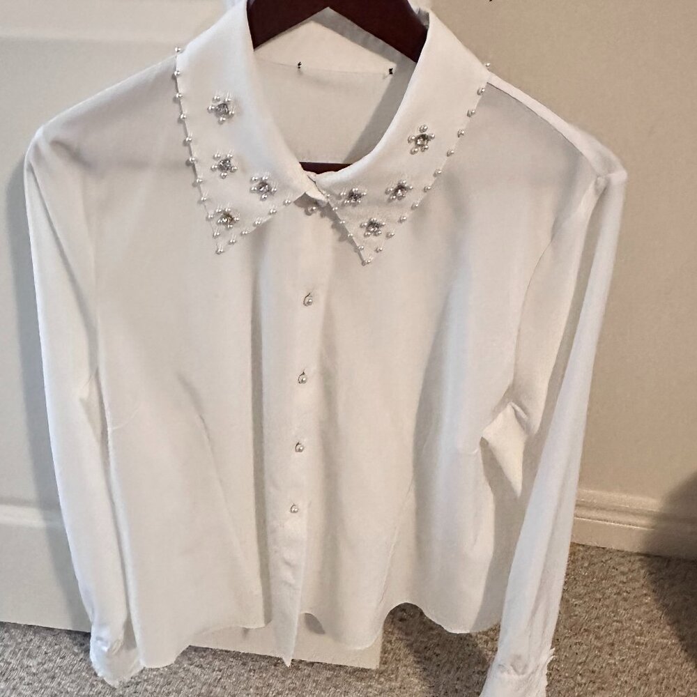 Melanie Lyne Pearl Embellished Button-Up Shirt